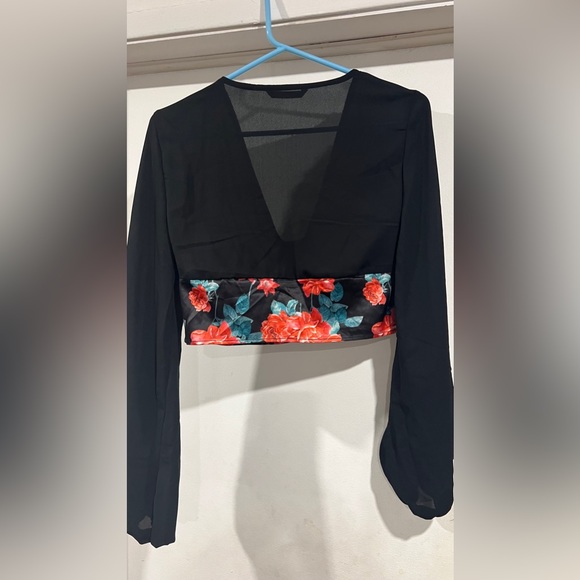 SHEIN Black Crop Top with long Sleeves - Picture 4 of 8